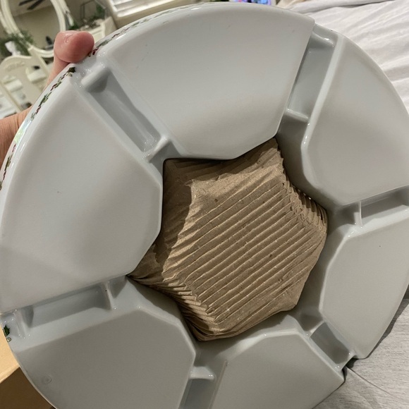 NWOT, Portmeirion “Christmas Story” 2 Piece Chip and Dip Set w/Star Shaped Biwl - Picture 13 of 14